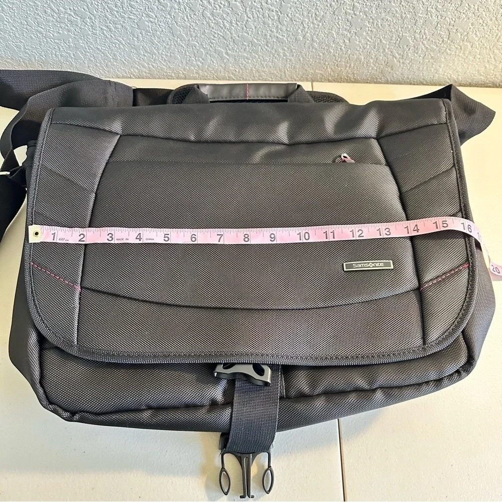 Samsonite Black Laptop Messenger Bag